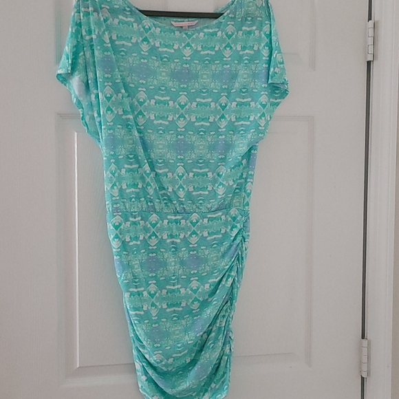 2 Victoria secret dresses 👗 body hugging 🤗 - Picture 2 of 10